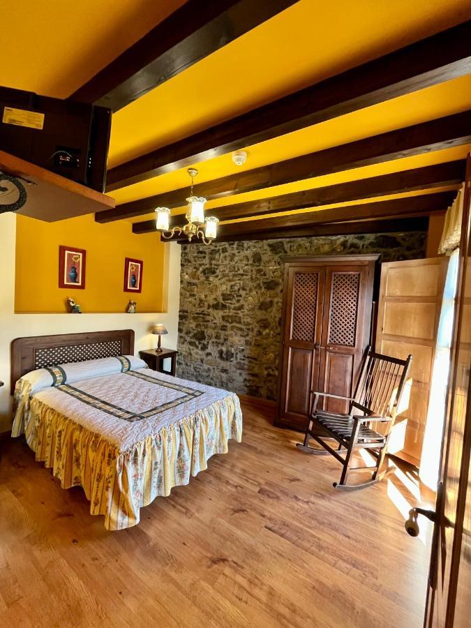 Apartamentos Turisticos Paseo De La Alameda Villaviciosa  Buitenkant foto
