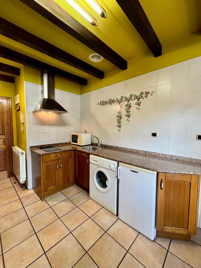 Apartamentos Turisticos Paseo De La Alameda Villaviciosa  Buitenkant foto