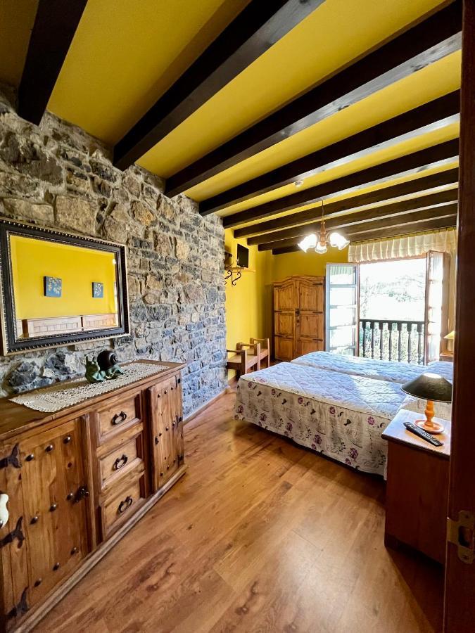 Apartamentos Turisticos Paseo De La Alameda Villaviciosa  Buitenkant foto