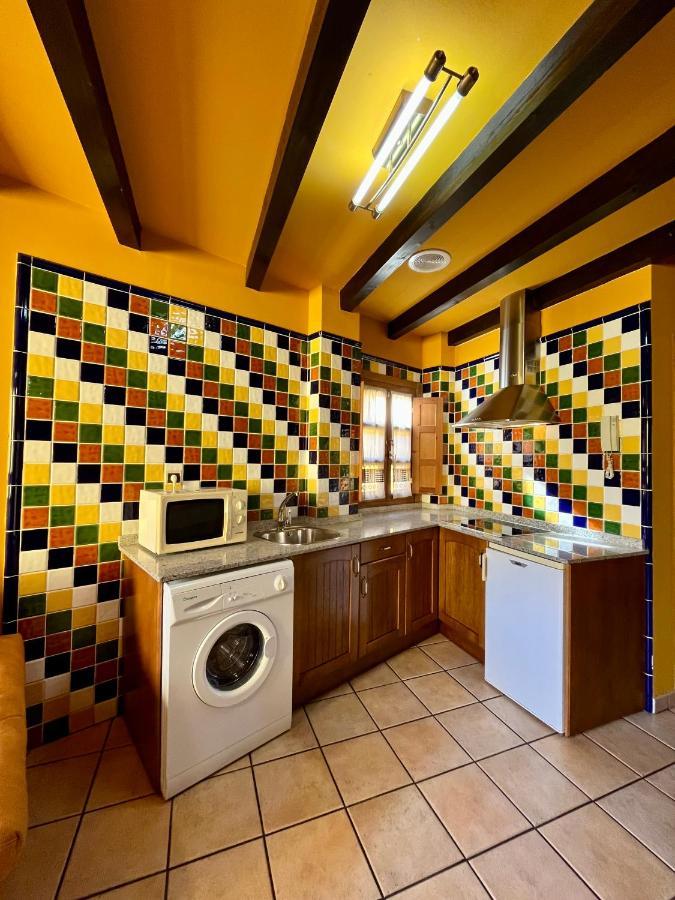 Apartamentos Turisticos Paseo De La Alameda Villaviciosa  Buitenkant foto