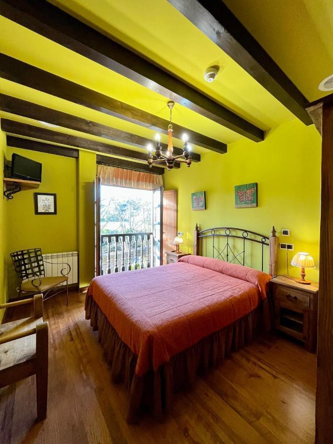 Apartamentos Turisticos Paseo De La Alameda Villaviciosa  Buitenkant foto