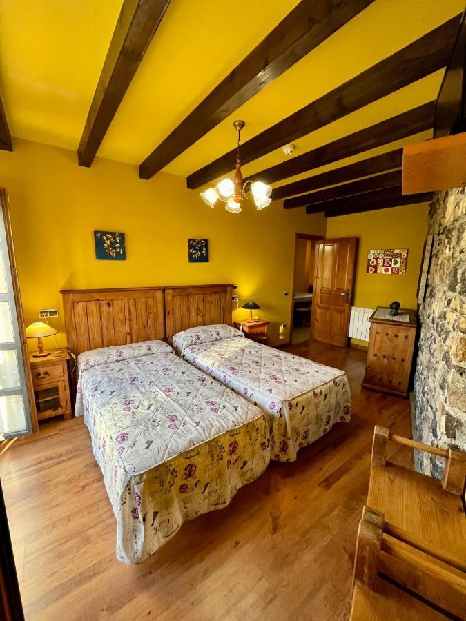 Apartamentos Turisticos Paseo De La Alameda Villaviciosa  Buitenkant foto