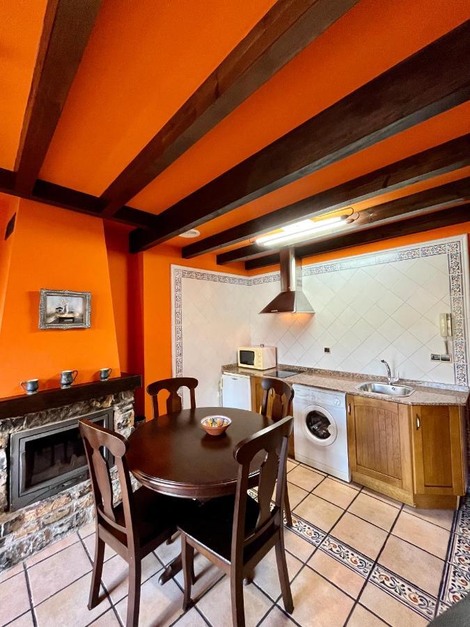 Apartamentos Turisticos Paseo De La Alameda Villaviciosa  Buitenkant foto