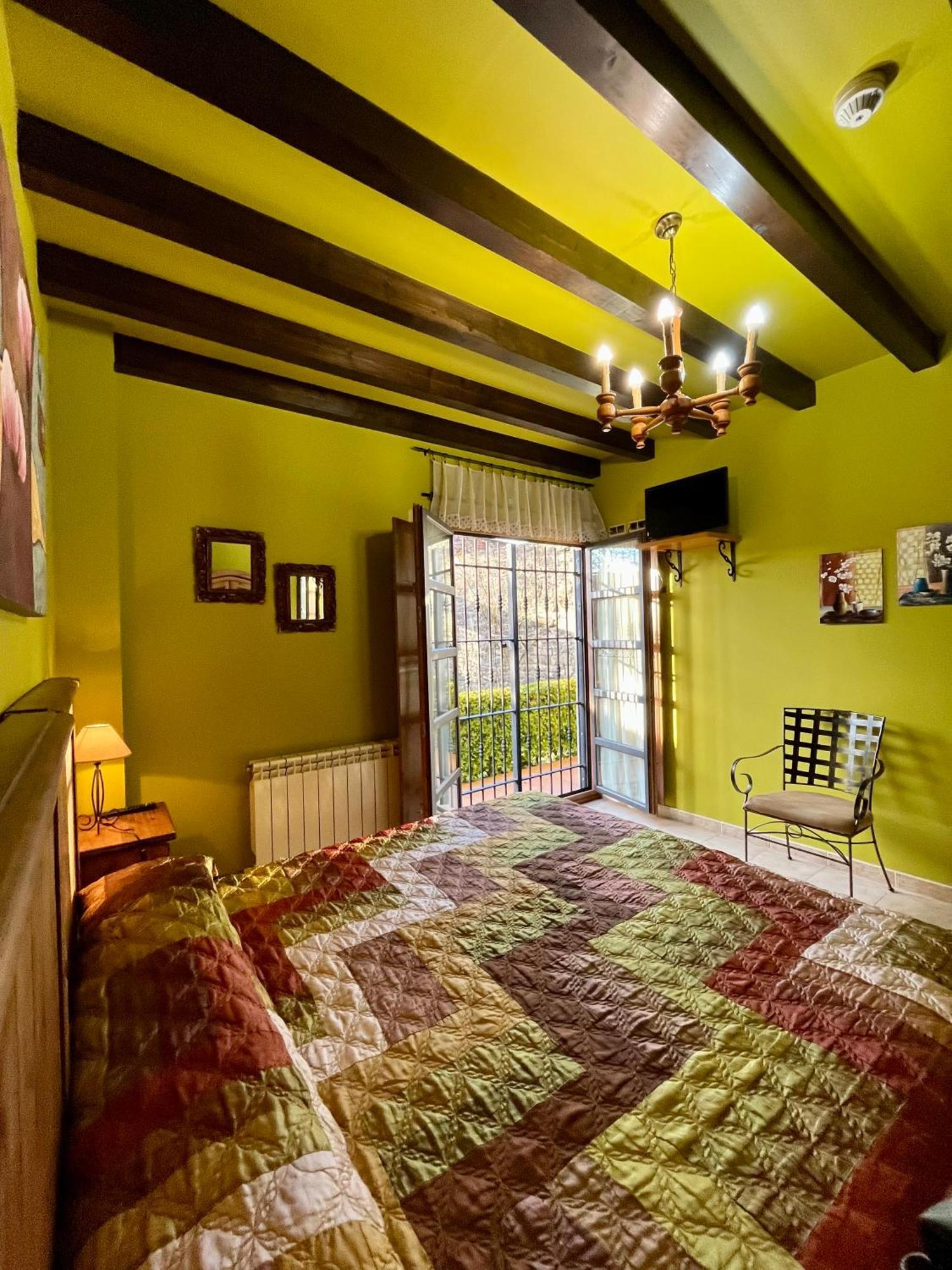 Apartamentos Turisticos Paseo De La Alameda Villaviciosa  Buitenkant foto